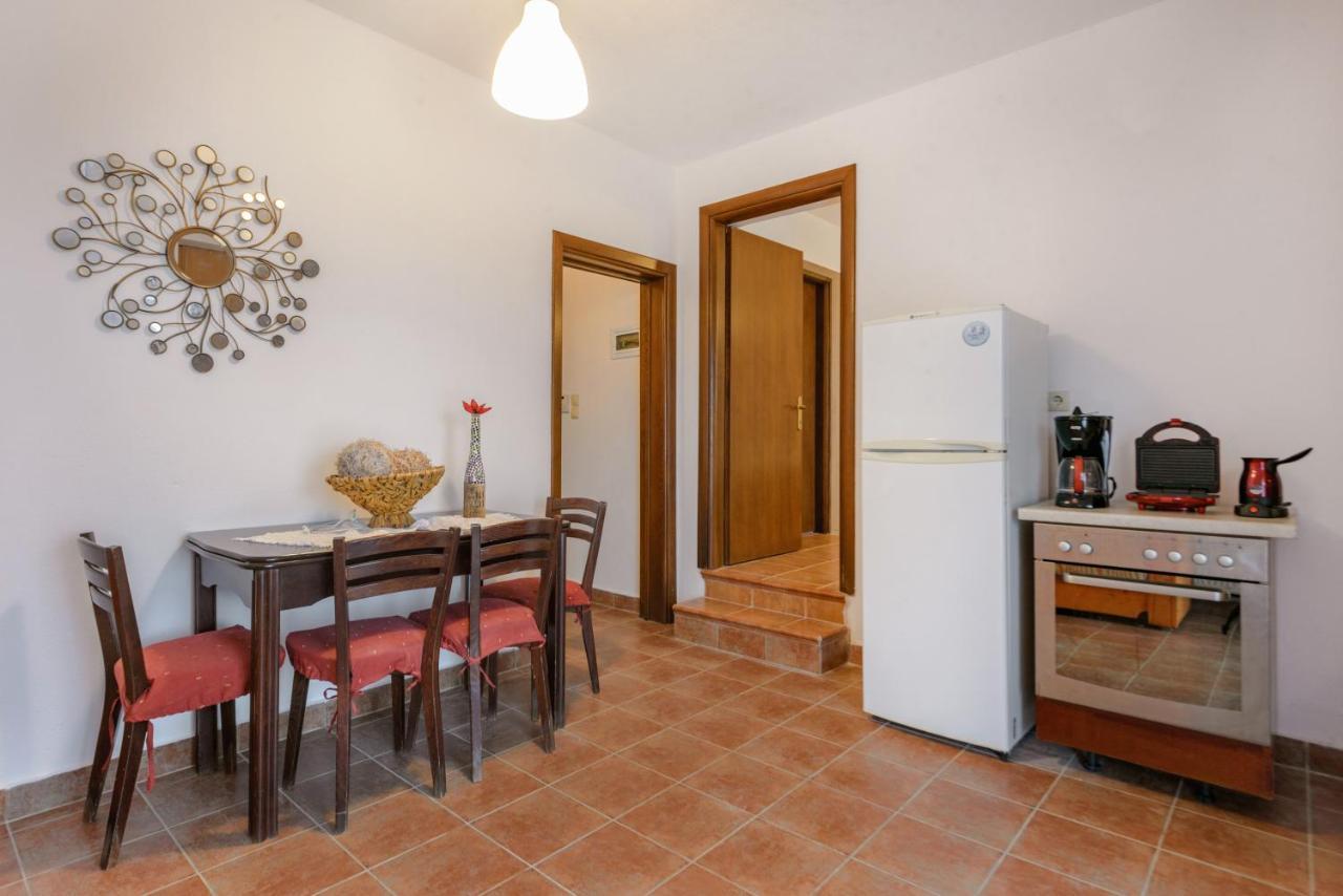 Ferienwohnung Danai House Nea Roda Exterior foto